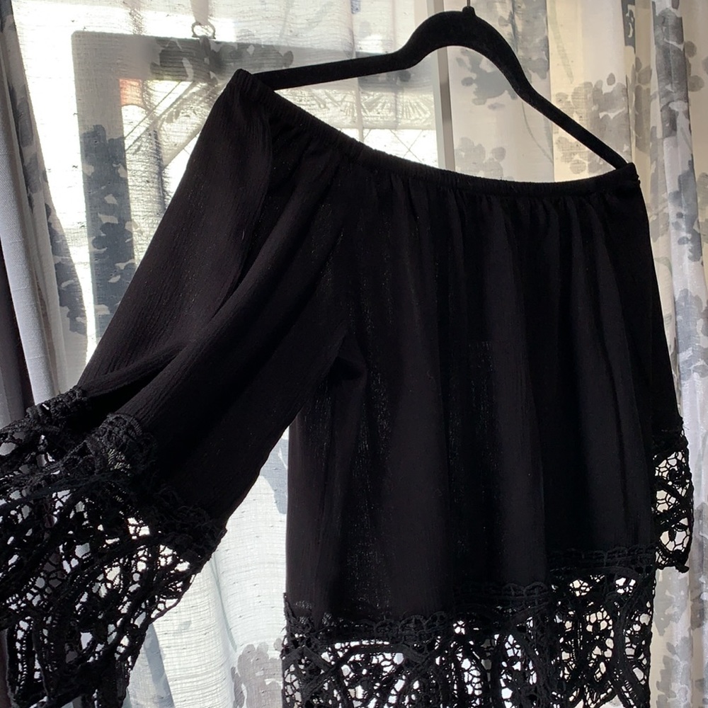 NEW..Off The Shoulder Black Lace Trim Blouse
